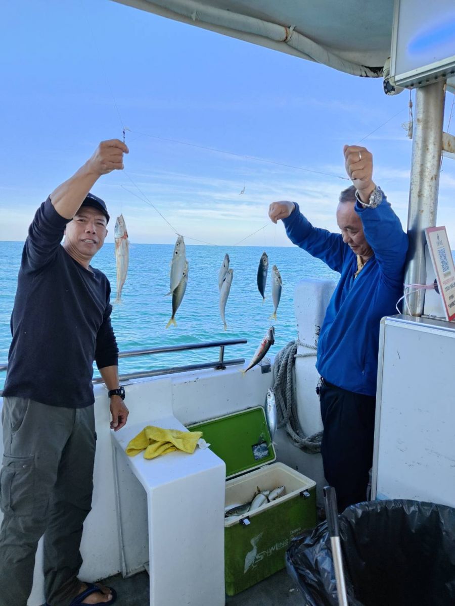 danshui-family-fishing-tongjing.jpg