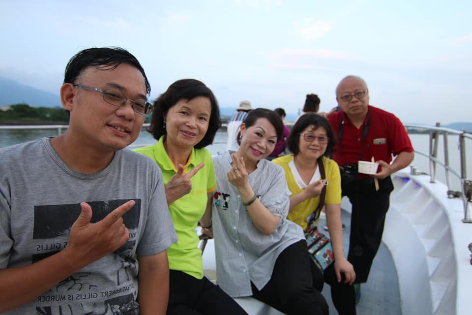 friends-celebrating-birthday-boat.jpg